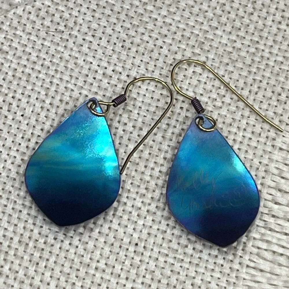 Signed Holly Yashi Hammered Niobium Drop Earrings - Blue & Purple - Picture 4 of 15